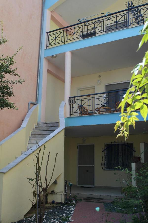 Litsa-Studio Nea Iraklitsa Exterior foto